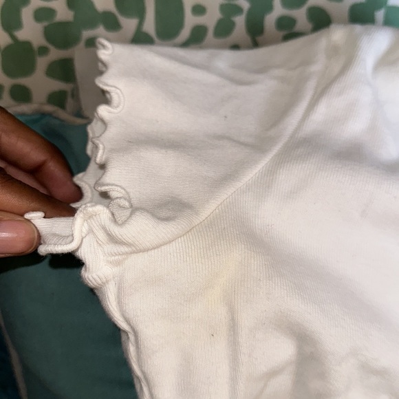 super cute Brandy Melville shirt! One size - Picture 2 of 3